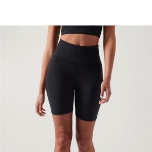 Elation 7 inch Short